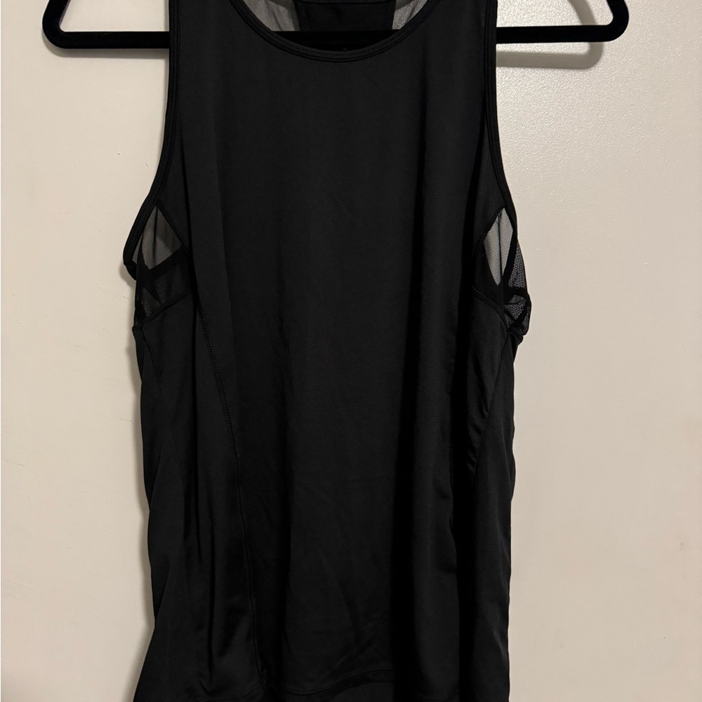 Layer8. size Medium.